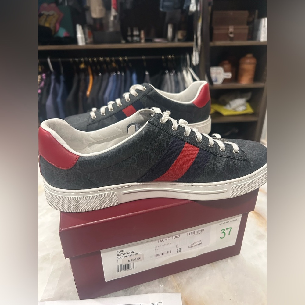 Men’s Gucci Size 9 Sneaker